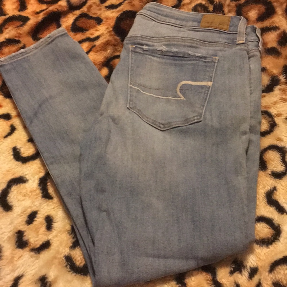 14 Short Light Wash Skinny Jeans